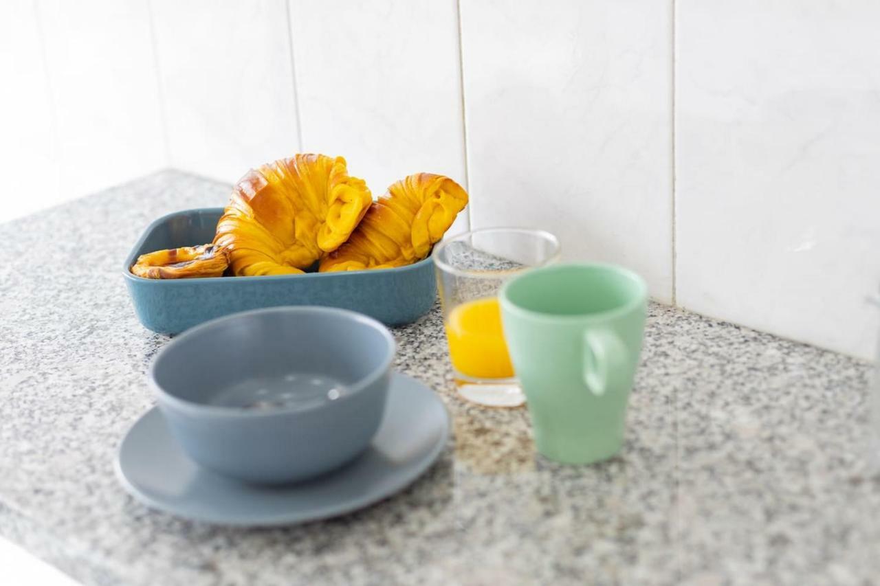 Trindade Sunny Downtown Apartment With Balcony & Ac Porto Ngoại thất bức ảnh