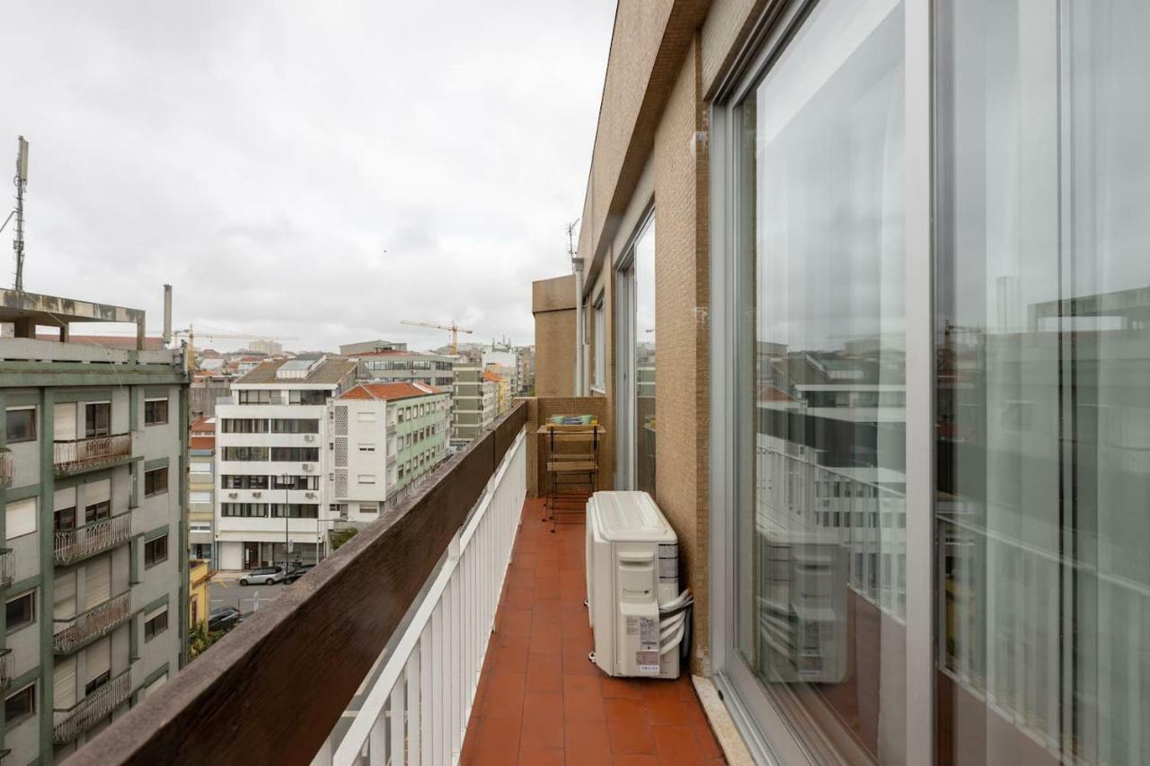 Trindade Sunny Downtown Apartment With Balcony & Ac Porto Ngoại thất bức ảnh