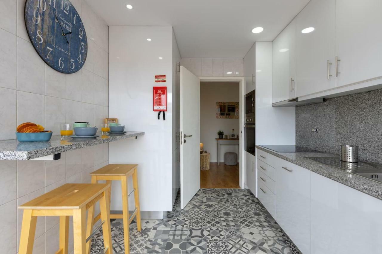 Trindade Sunny Downtown Apartment With Balcony & Ac Porto Ngoại thất bức ảnh