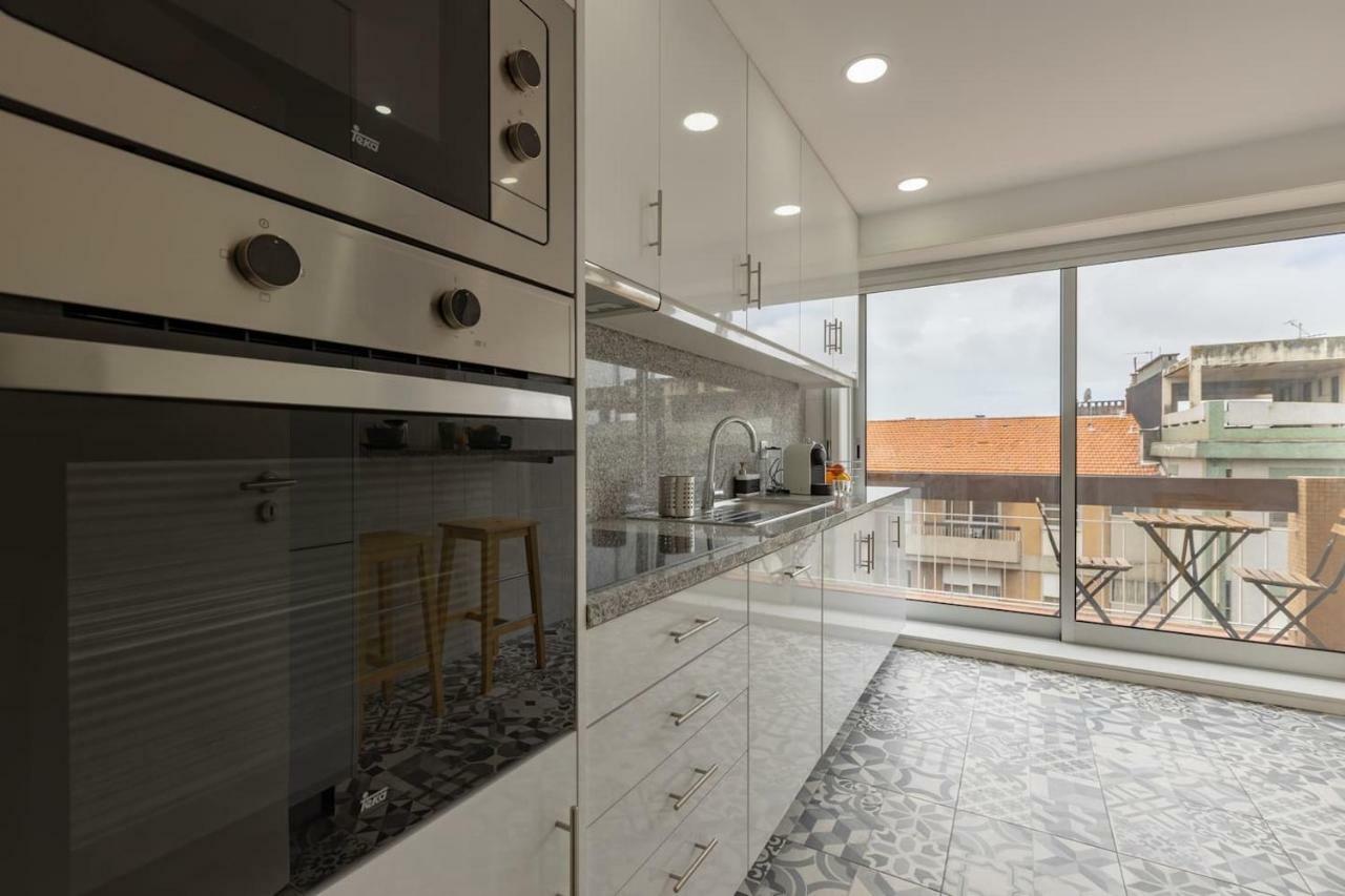 Trindade Sunny Downtown Apartment With Balcony & Ac Porto Ngoại thất bức ảnh