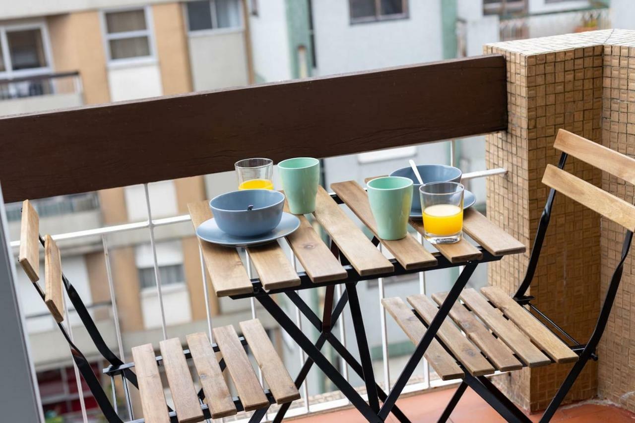 Trindade Sunny Downtown Apartment With Balcony & Ac Porto Ngoại thất bức ảnh